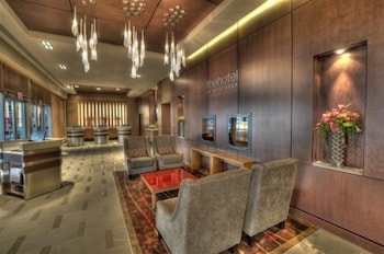 Sitting area in hotel lobby at River Rock Casino Resort