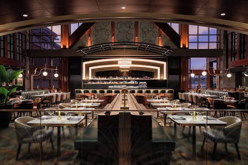 5 restaurants, breakfast served