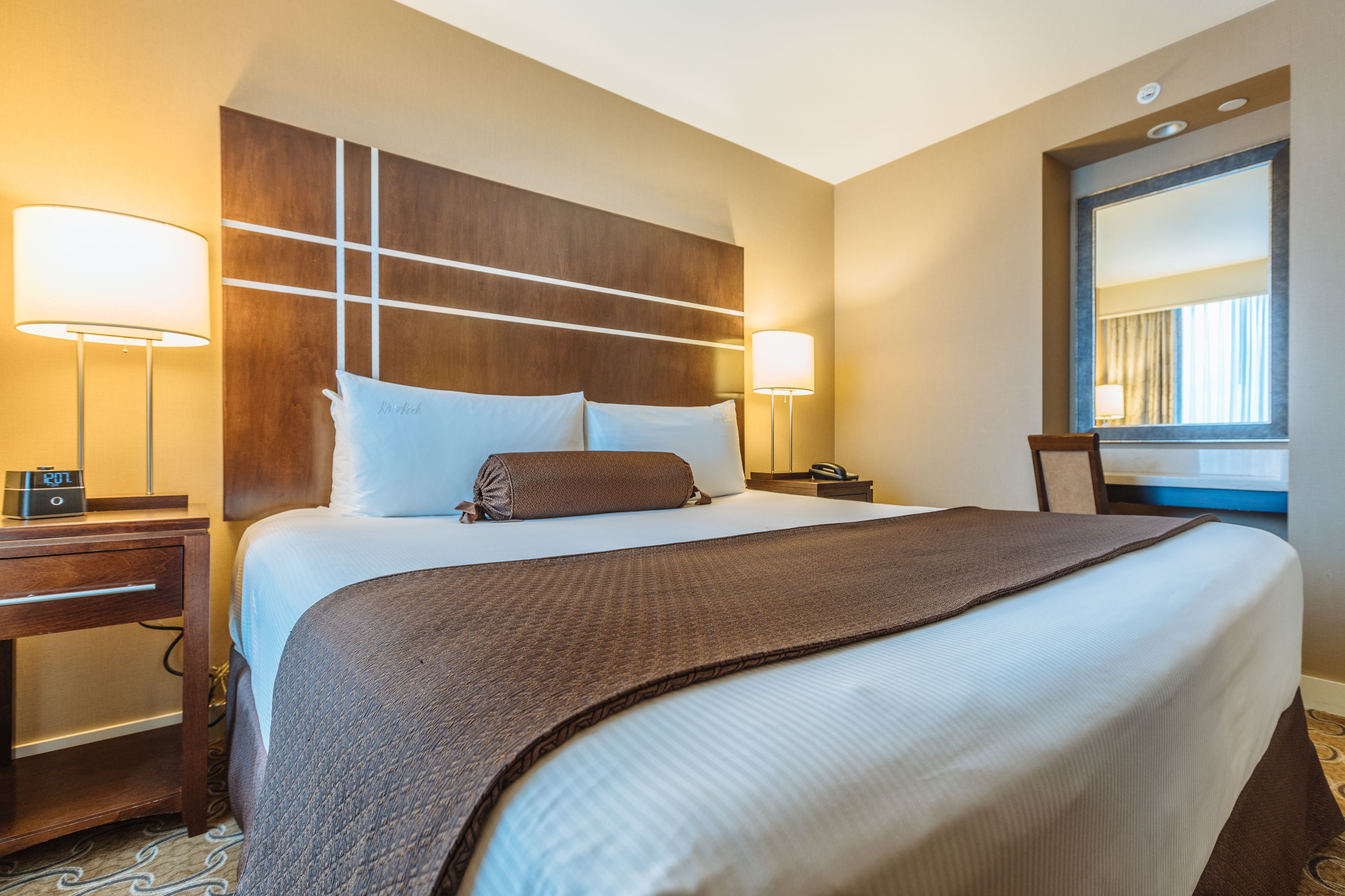 1 bedroom suite (casino tower) | 1 bedroom, premium bedding, in-room safe, desk