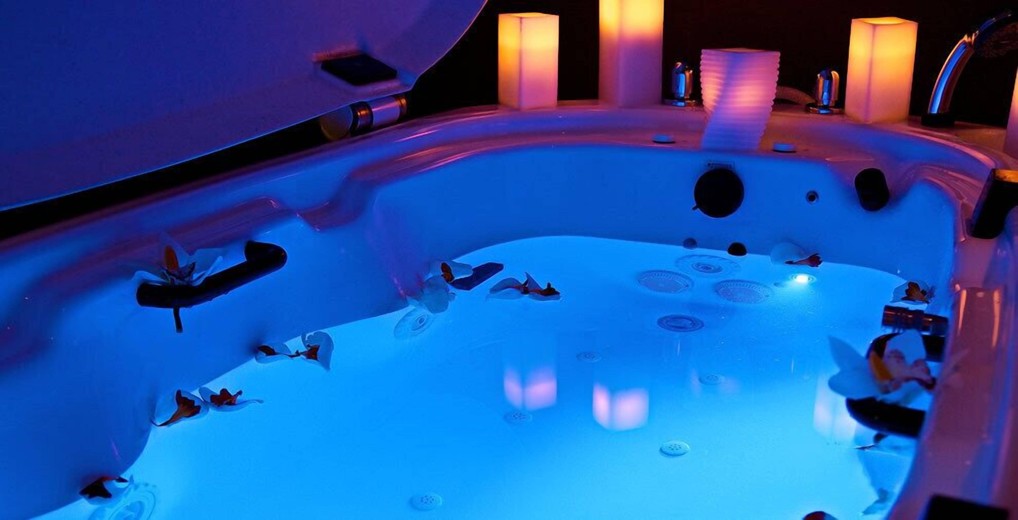 indoor spa tub