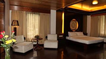 In-room safe, iron/ironing board, bed sheets
