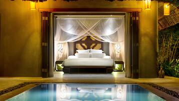 Lagoon Pool Villa | Outdoor pool