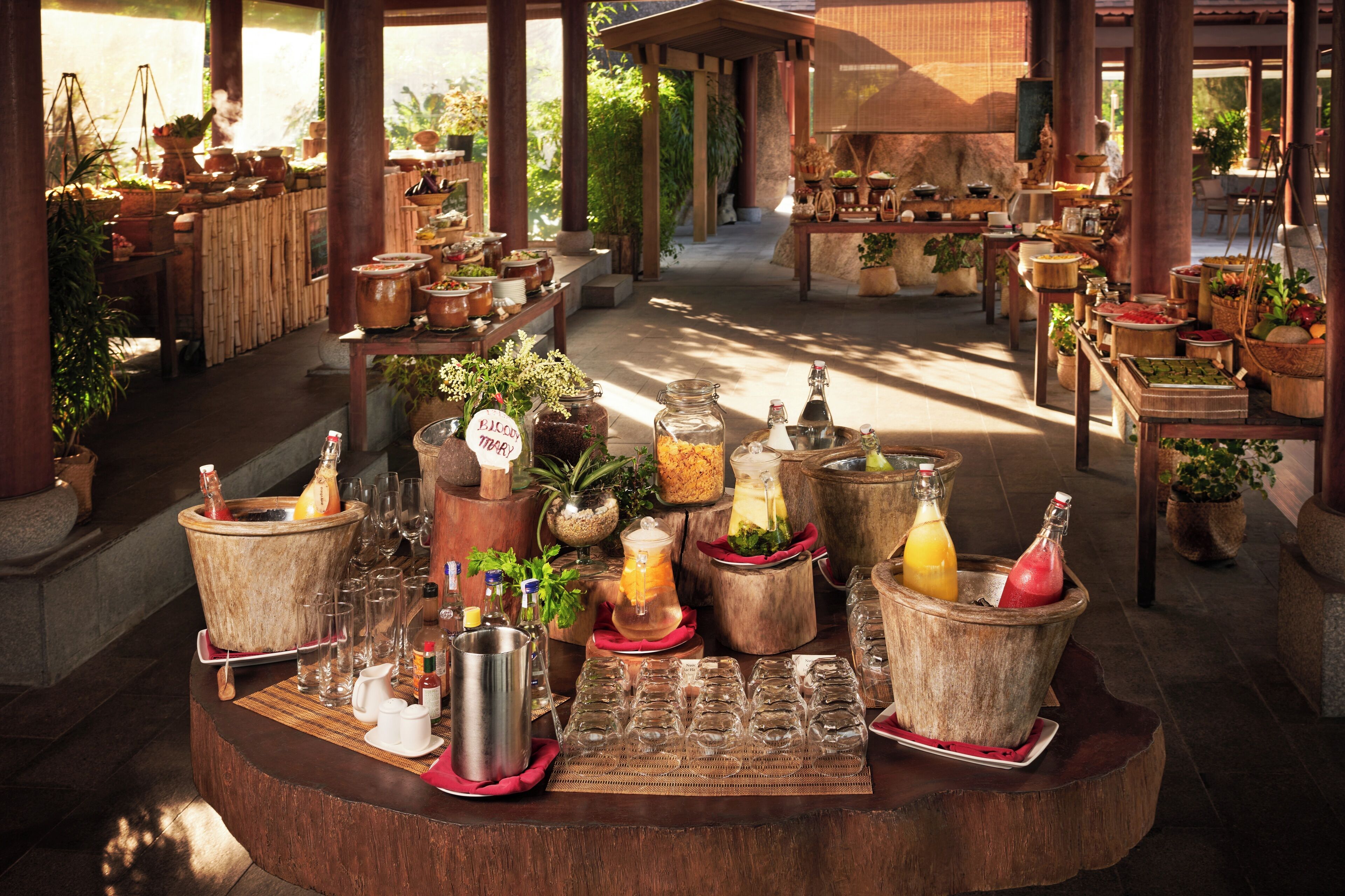 Daily buffet breakfast (USD 30 per person)