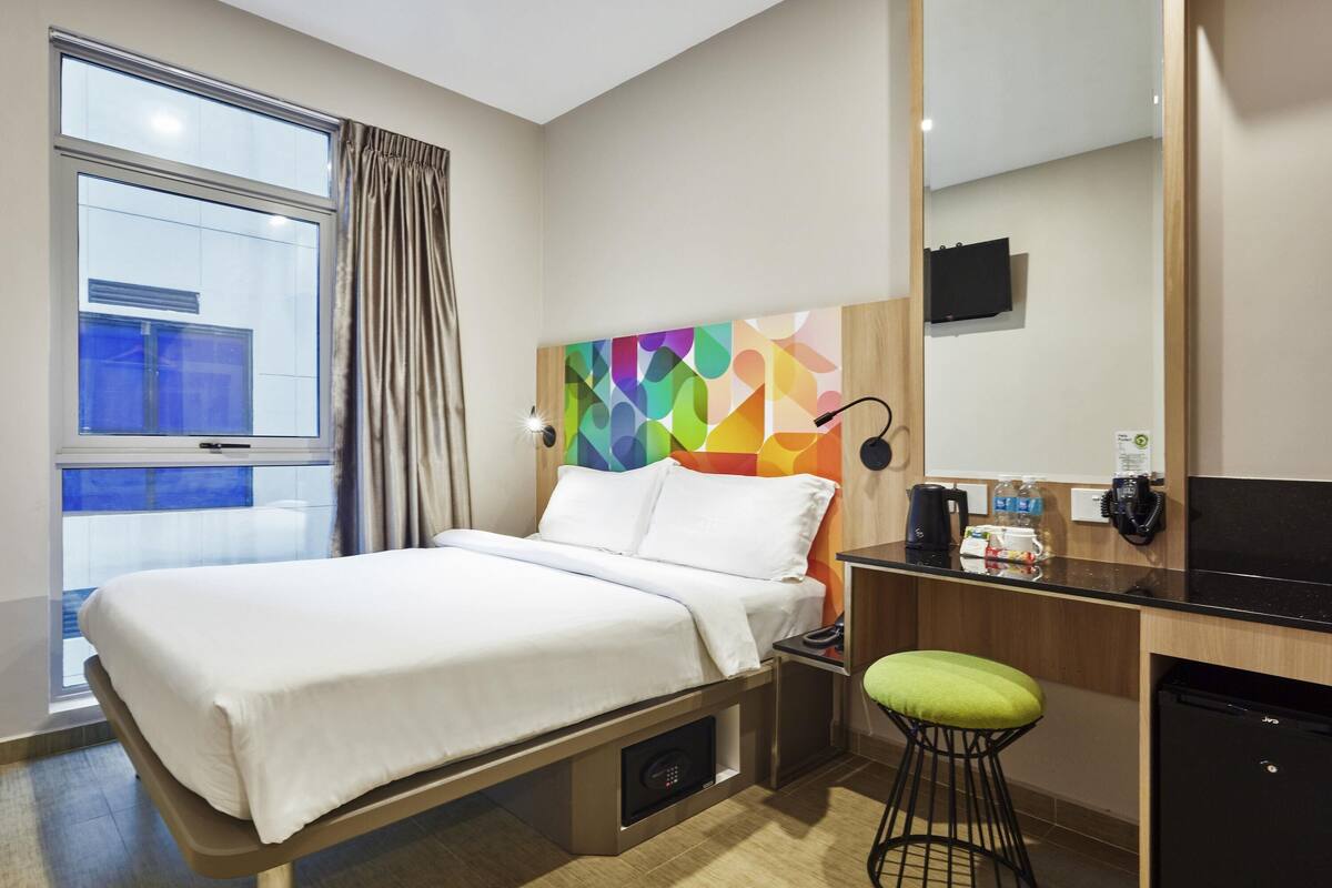 Superior Double Room, 1 Double Bed | Desk, iron/ironing board, WiFi (free), bed sheets