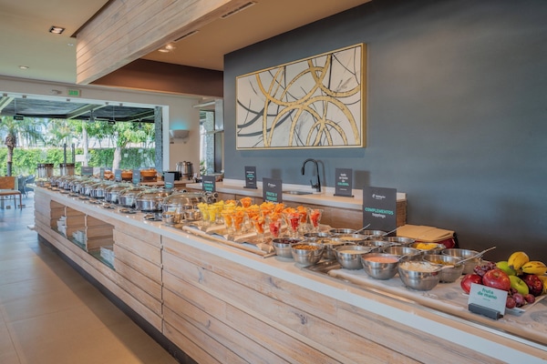 Daily buffet breakfast for a fee
