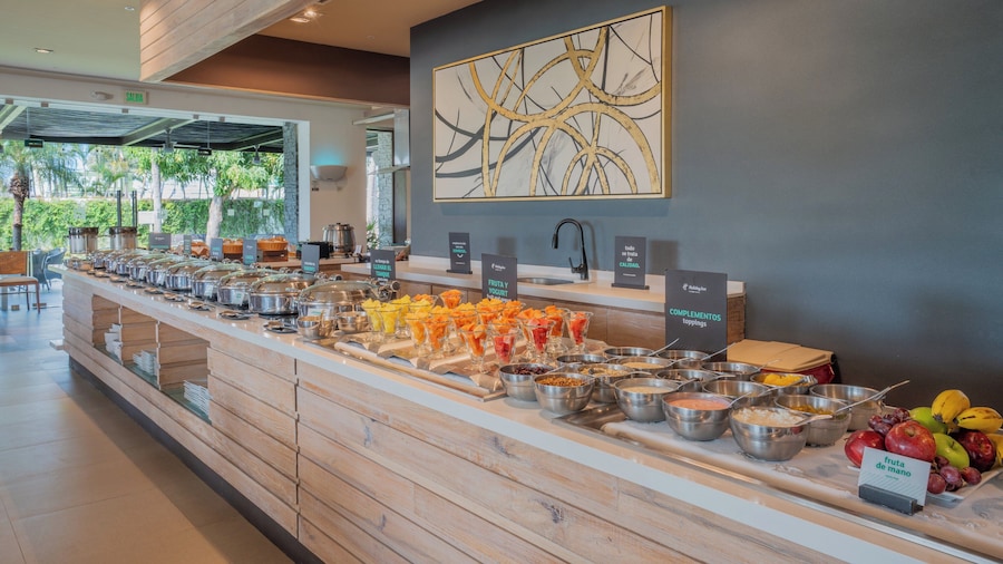 Holiday Inn Acapulco La Isla by IHG