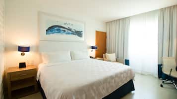 Habitación estándar, 1 cama King size | Ropa de cama de alta calidad y edredón