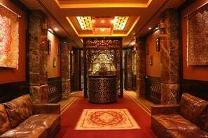 4 restaurants, breakfast, lunch served; local and international cuisine