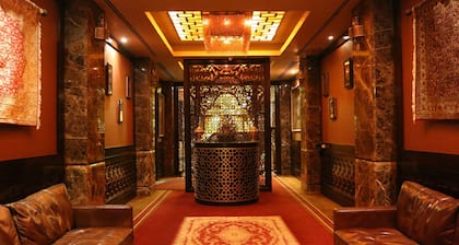 Elite Crystal Hotel