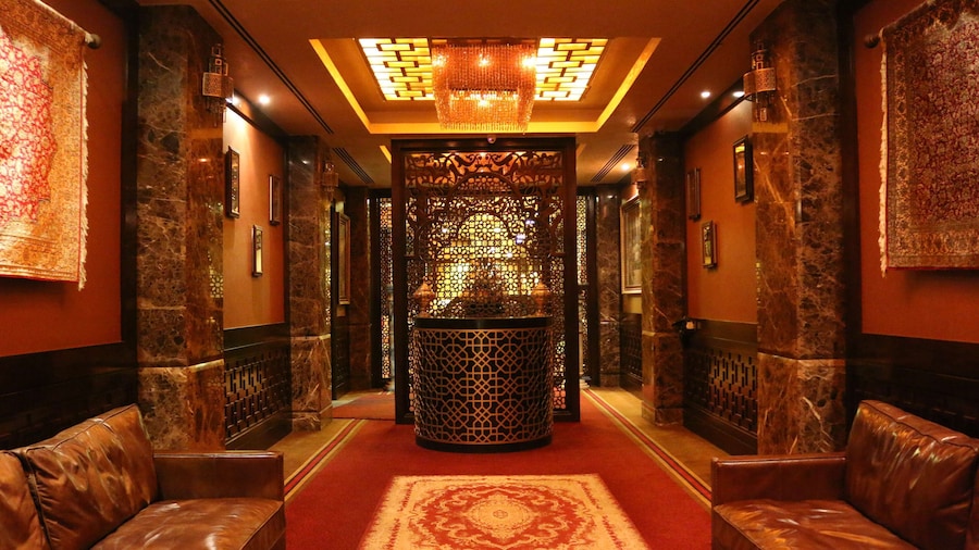 Elite Crystal Hotel