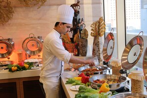 Daily buffet breakfast for a fee