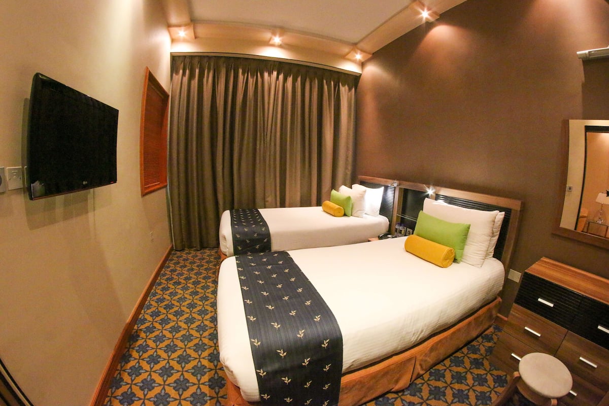 1 bedroom, premium bedding, in-room safe, desk