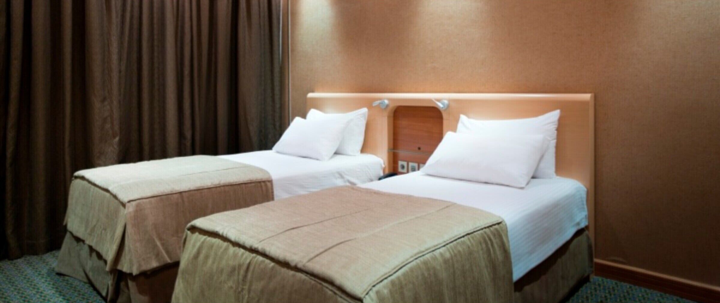 Premium bedding, in-room safe, desk, blackout drapes