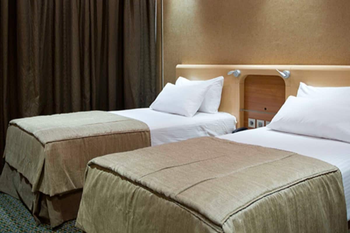 Premium bedding, in-room safe, desk, blackout curtains