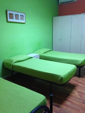 Frette Italian sheets, down duvets, in-room safe, desk