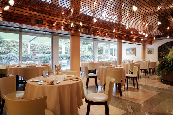 Lunch and dinner served, alfresco dining - Campelli (Albosaggia)