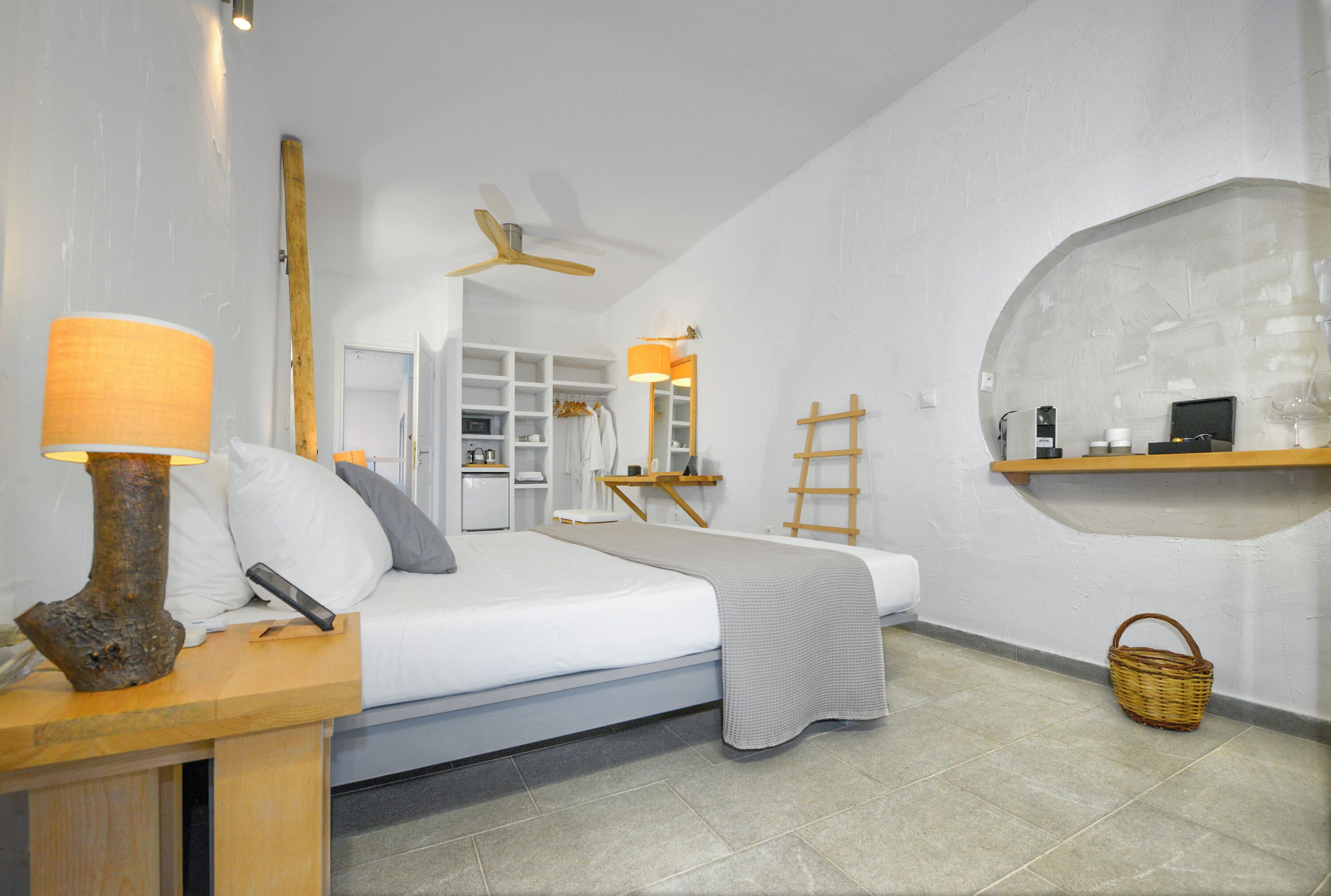 double room | 1 bedroom, down duvets, minibar, in-room safe