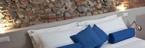 Room - Magazzini San Domenico (Turin)