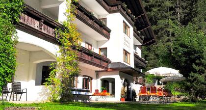 Hotel Alpenhaus Evianquelle