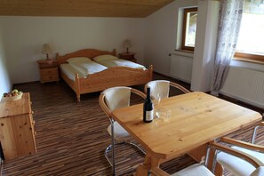 Apartment, Kitchenette | Premium bedding, in-room safe, rollaway beds, free WiFi - Hotel Alpenhaus Evianquelle (Bad Gastein)