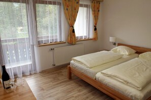 Comfort-Doppelzimmer | Hochwertige Bettwaren, Zimmersafe, Zustellbetten, kostenloses WLAN