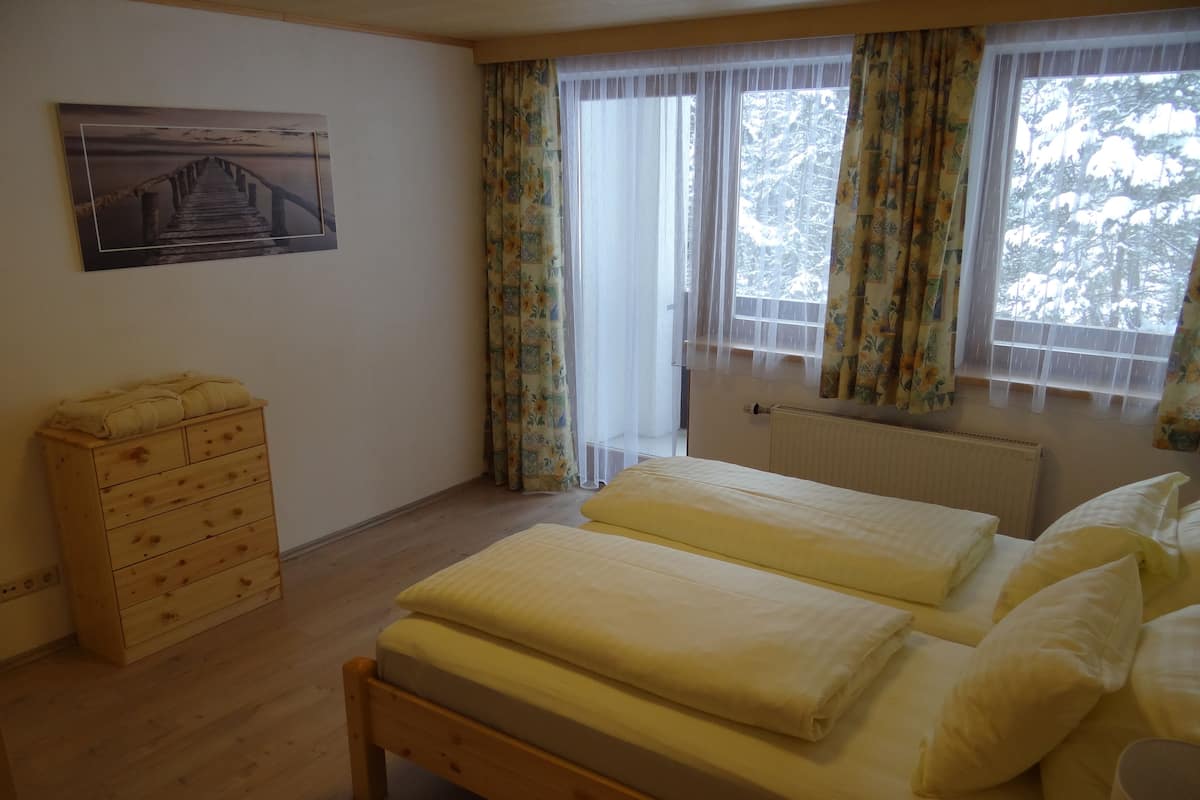 Suite Junior | Seprai premium, brankas, tempat tidur lipat/tambahan, dan Wi-Fi gratis