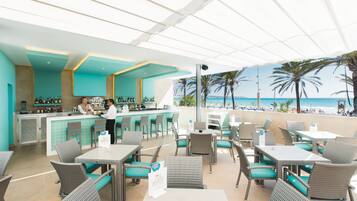 Bar (in der Unterkunft)