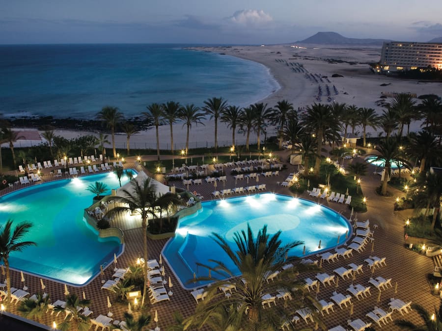 Façade de l’hébergement - soirée/nuit