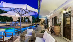 Outdoor pool - Dante's Maisonettes (Zakynthos)