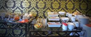 Buffet - Pytloun City Boutique Self Check-in Hotel (Liberec)