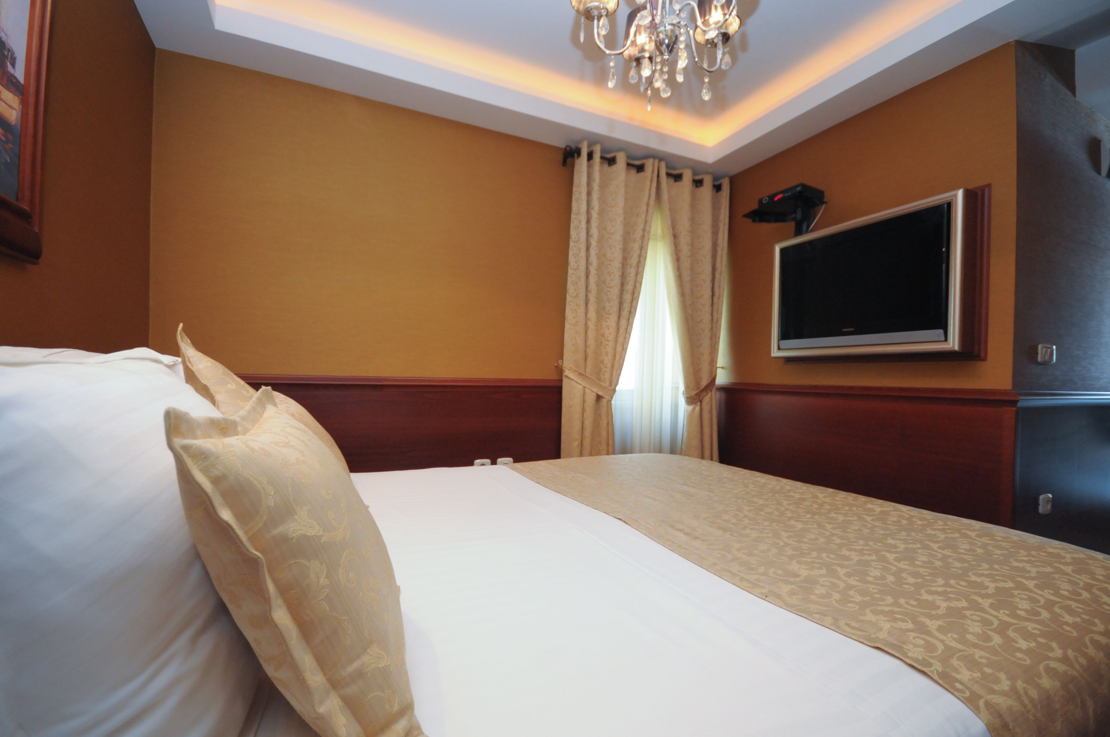 executive deluxe apartment sea view | 1 bedroom, premium bedding, down duvets, memory-foam beds