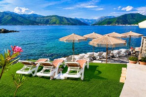 Premium bedding, down duvets, memory-foam beds, in-room safe - Sea Residence Kristina Romantica (Gosici)