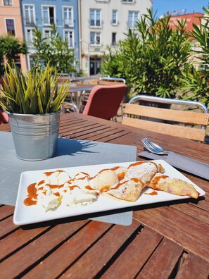 Café da manhã, almoço e jantar