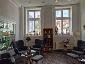 Sittområde i lobbyn