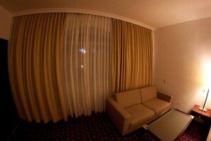 Lobby sitting area - Visconti Residence (Bucharest)