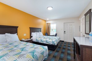 Habitación estándar doble, 2 camas dobles, no fumadores | Tabla de planchar con plancha y wifi gratis