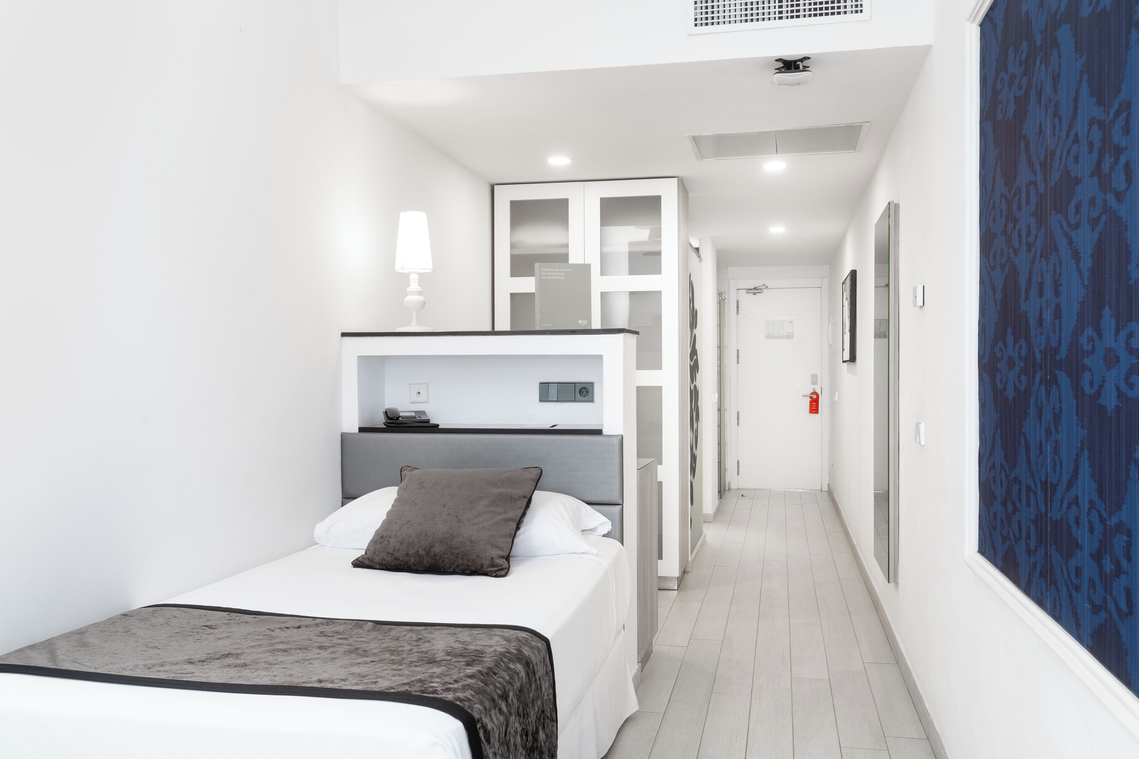 single room, balcony | minibar, iron/ironing board, free cots/infant beds, free wifi