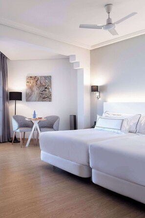 The Level, Room | Minibar, in-room safe, blackout curtains, soundproofing - Meliá Isla Canela (Ayamonte)