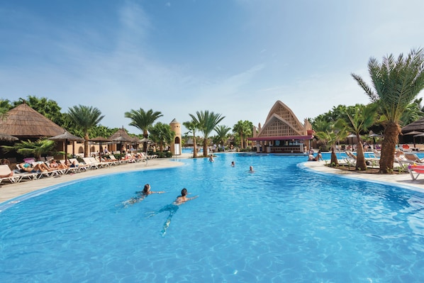 2 outdoor pools, pool umbrellas, sun loungers