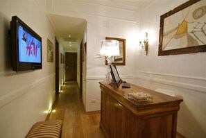 Check-in-/Check-out-Schalter