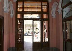 Property entrance - InternoRoma (Rome)