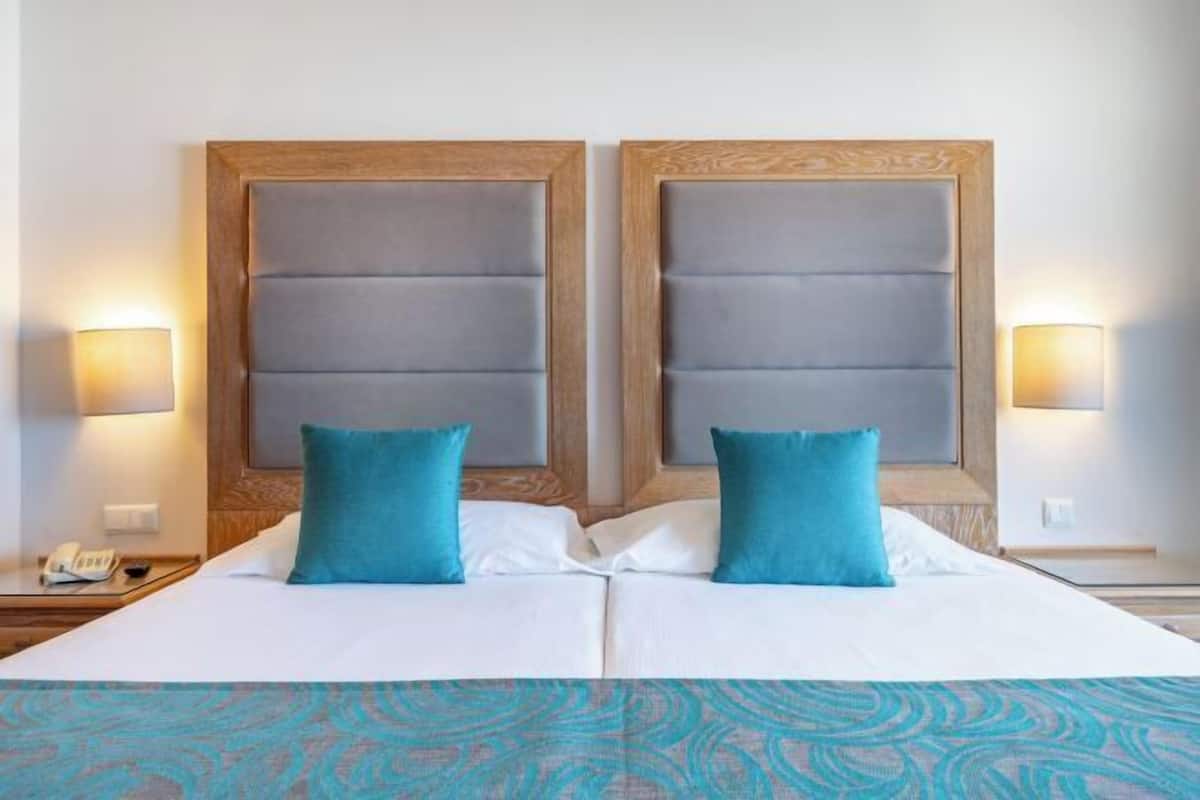 1 bedroom, in-room safe, bed sheets