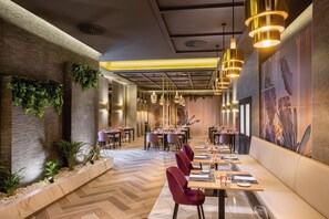 Restaurant - Hotel Riu Madeira - All Inclusive (Santa Cruz)