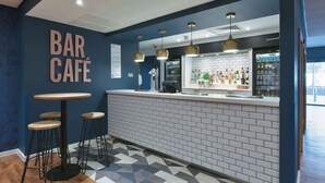 Bar (on property) - Travelodge London Ealing (London)