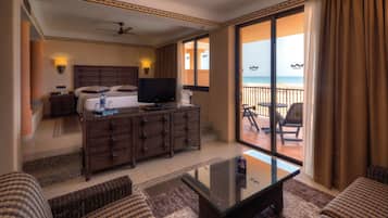 In-room safe, free WiFi, bed sheets