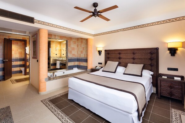 In-room safe, free WiFi, bed sheets - Hotel Riu Touareg - All Inclusive (Boa Vista)