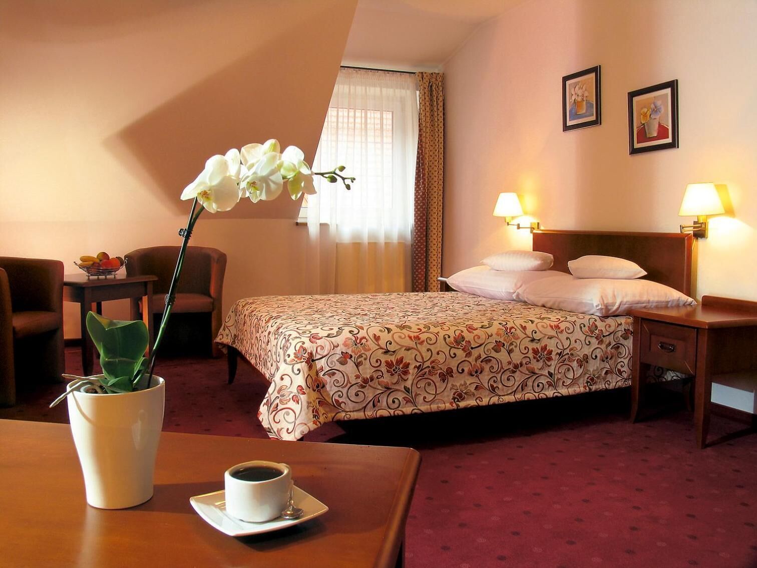 Allergikerbettwaren, Schreibtisch, kostenlose Babybetten