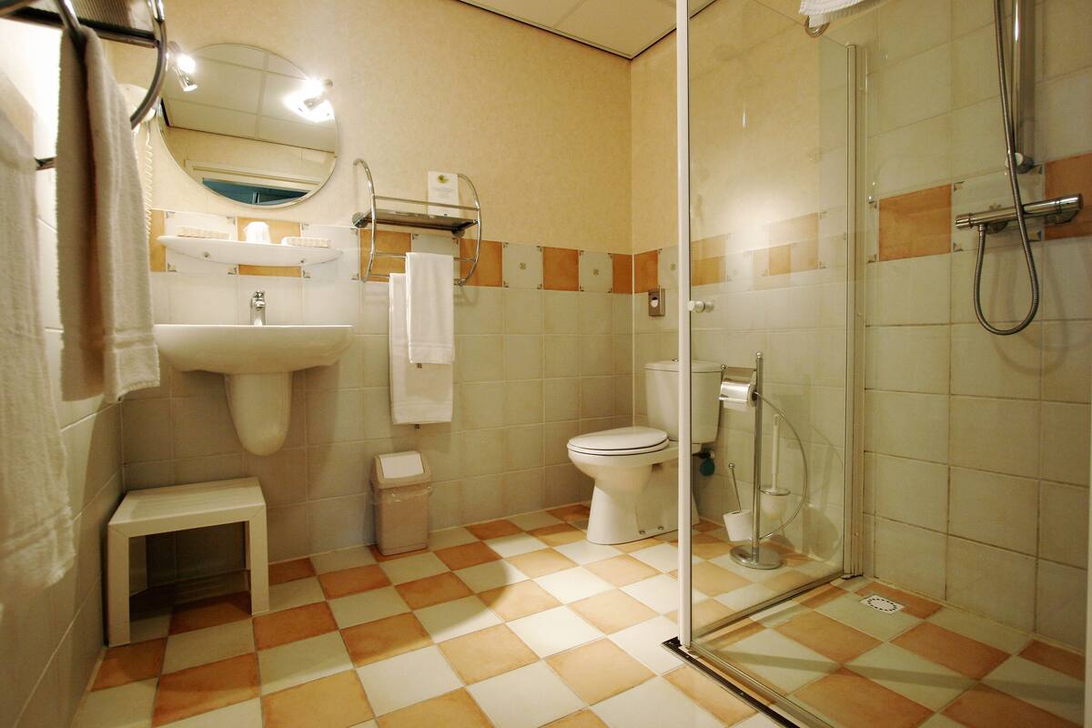 free toiletries, hair dryer, towels