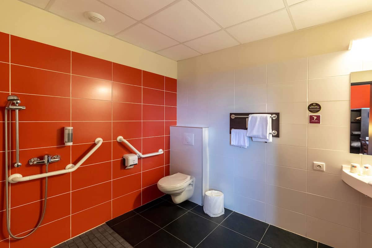 double room, mobility accessible | bathroom | shower, free toiletries, hair dryer, towels
