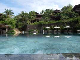 Kolam renang terbuka